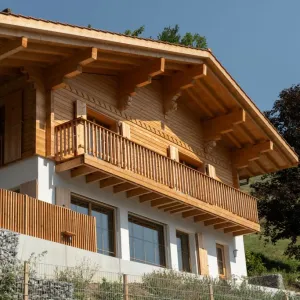 Kompetenz als Gesamtdienstleister und spricht sowohl Bauherren als auch Architekten, Planer und Geschäftspartner an.